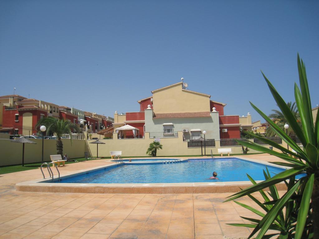 Bungalow Altos De La Bahia Torrevieja Pokoj fotografie